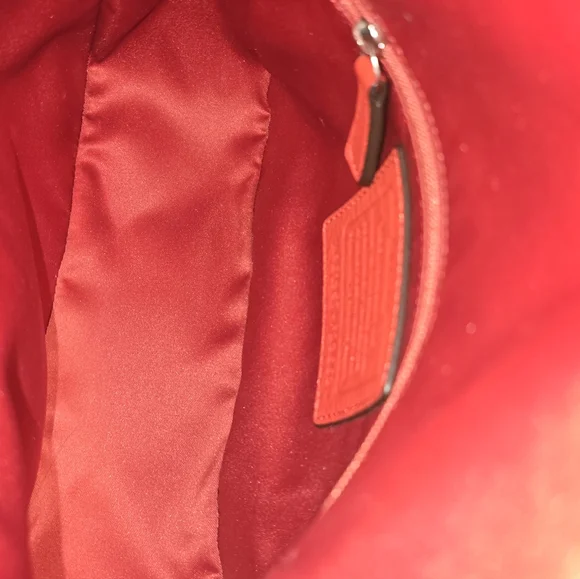 Coach Red Leather Shoulder Bag With Turn Lock - Picture 8 of 8